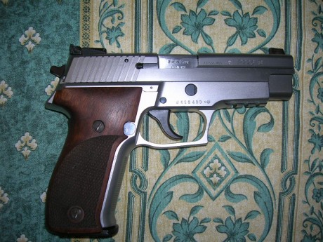 Hola a todos.
Vendo una estupenda pistola Sig Sauer P 226 S.
Es una magnífica pistola de precisión en 00