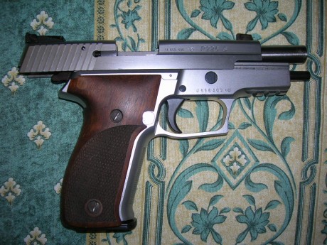 Hola a todos.
Vendo una estupenda pistola Sig Sauer P 226 S.
Es una magnífica pistola de precisión en 12