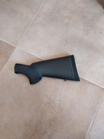 Pues se pone en venta una culata de la marca HOGUE modelo SHORT LOOP de 12" para las MOssberg 500/590 00