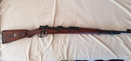 Se vende rifle mauser k98 del año 1.939 .  Calibre 7.92 
Militar y 8 x57 IS . Lleva los punzonados del 01