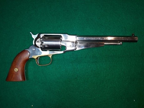 Vendo revolver Remigton 1858 Pietta calibre 44 de acero inoxidable por no usarlo. Se encuentra en Madrid 01