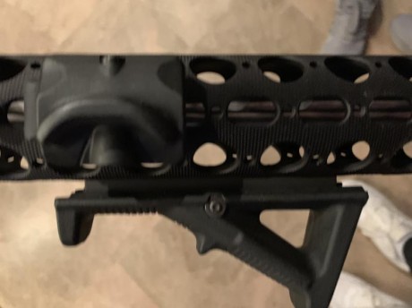 Hola, vendo grip angular MAGPUL AFG2 en Color negro, poco uso.
Precio 40 envío a península incluido 
Saludos 02