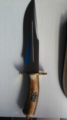 Se vende cuchillo de remate Muela Magnum hoja de 24cm, mango de asta de ciervo con grabado de jabalí, 02