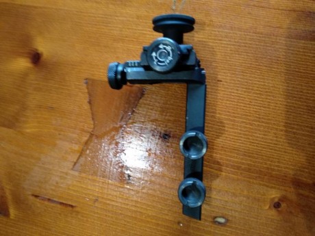 Vendo dioptero marca Walther carril de 11
o cambio por dioptero de avancarga
Precio 80€  más portes
Esta 01