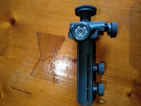 Vendo dioptero marca Walther carril de 11
o cambio por dioptero de avancarga
Precio 80€  más portes
Esta 00