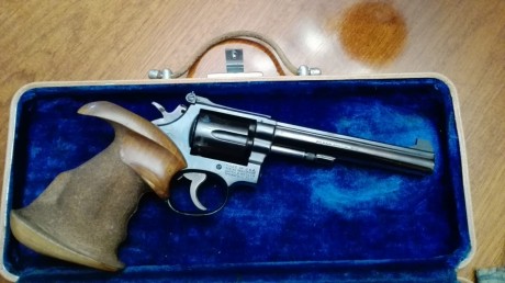 Pues eso un amigo del club pone a la venta este magnifico revolver del 38 por no usar,  está muy bien 02