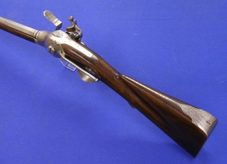 Voy a colocar unas fotos de un arma larga alemana de llave de mecha del siglo XVI. 00