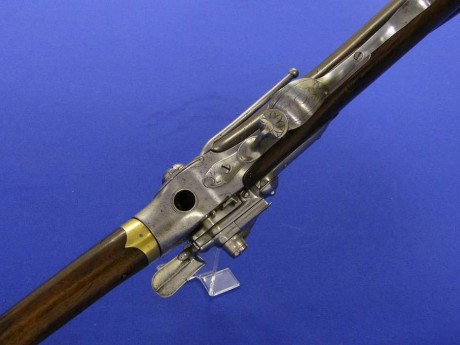 Voy a colocar unas fotos de un arma larga alemana de llave de mecha del siglo XVI. 12
