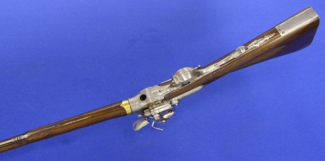 Voy a colocar unas fotos de un arma larga alemana de llave de mecha del siglo XVI. 20