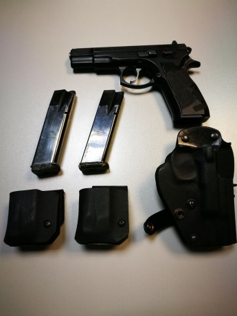 Hola, Vendo CZ75B de 9mm, perfecta para comenzar en IPSC, funda de extracción rápida, dos cargadores y 02