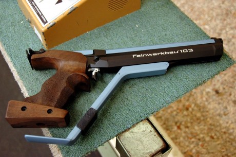 Hola. 

Me encantaría saber vuestra opinión sobre cuál es la mejor pistola para tiro olímpico independientemente 120