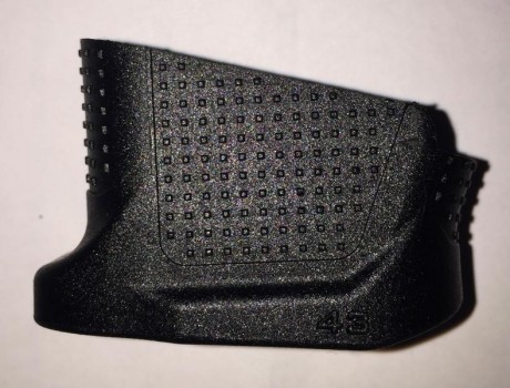 Se vende esta magnífica extensión para el cargador de pistolas GLOCK 43 del fabricante americano STRIKE 02