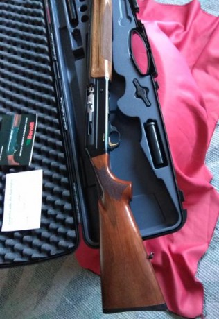 Benelli premiun Superligera, nueva y con garantía. 66 cm de cañón maletín y accesorios sin usar.  Solo 52