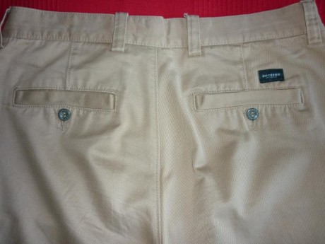 Esta vez vendo unos chinos Dockers en color beige y talla w33 l34 y medidas originales (sin coger los 01