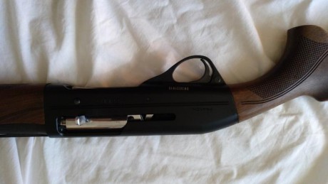 Hola compañeros:

Se vende escopeta semiautomatica Franchi Afinity calibre 20, cañon de 61cm, ligerísima 02