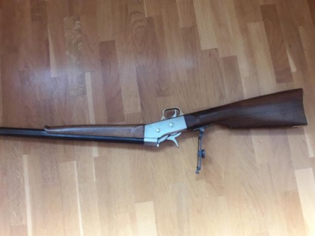 Vendo este magnifico rifle de Pedersoli.
Es un Rolling Bloc en 45/70.
Va con tunel y diopter.
Pido 700 01