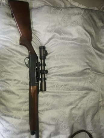 Benelli Belmonte I , más visor zeiss duralit 1,2 -5×36, con retícula iluminada con intensidad de luz en 10