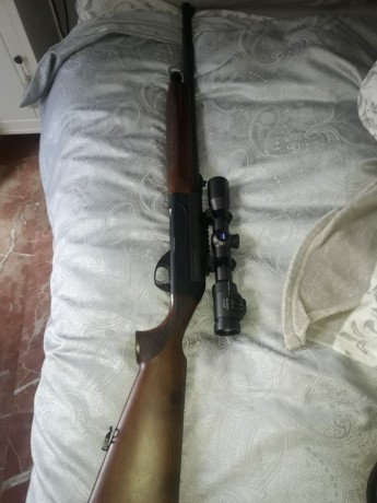 Benelli Belmonte I , más visor zeiss duralit 1,2 -5×36, con retícula iluminada con intensidad de luz en 20