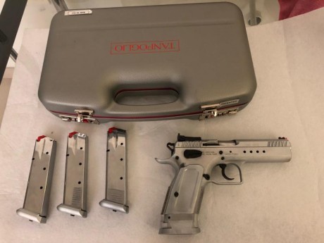 Vendo Tanfoglio Stock IPSC
Calibre 9 mm. parabellum
Doble accion
Cañon bull barrel 5"
Alza de fibra 02