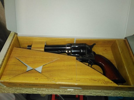 Revolver del 2015 00