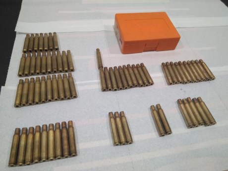  Vendidos, se puede cerrar. 

:pist:  :pist:  :pist: 

  Se vende conjunto DIEs de recarga calibre 30.06 00