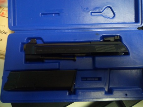 Ponemos a la venta pistola de un compañero del Club.

Marca y modelo: BERETTA 92 F
Complementos: 2 CARROS, 00