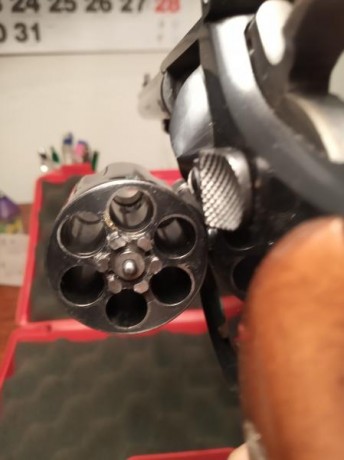 Vendo revolver Smith Wesson K 14-3, calibre 38, magnífico estado tanto de mecánica como el pavonado.
Lo 100