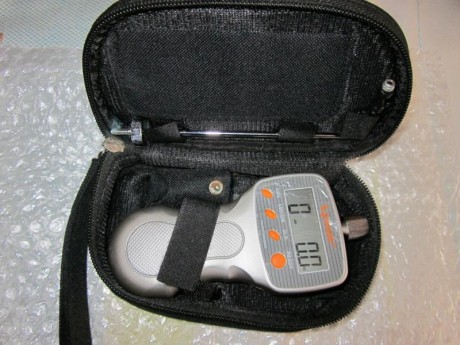 :D Hola.
Pongo a la venta, pesador para disparadores, es de la marca Lyman
está usado pero su funcionamiento 01