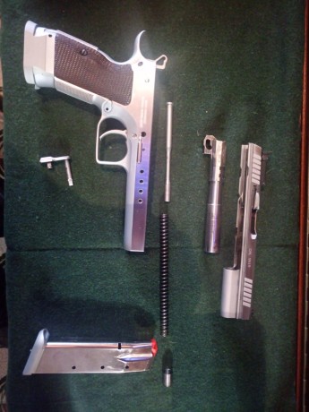 RESERVADA
Vendo mi Tanfoglio Limited Custom del 9mm con poco uso en fuego central, y en muy buen estado. 00