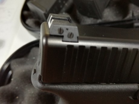 Vendo Glock 17 GEN5 en perfecto estado, comprada en febrero de 2018, con lo que está en garantía.
Tiene 02