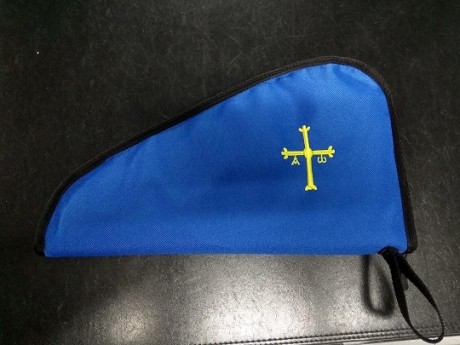 Hola, vendo esta funda que realice hace poco, me equivoque en la bandera de España que quería el dueño, 02