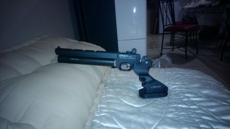 Buenos días, aquí os dejo unas fotos de la cacha que he echo para la pistola,es una talla única echa para 90