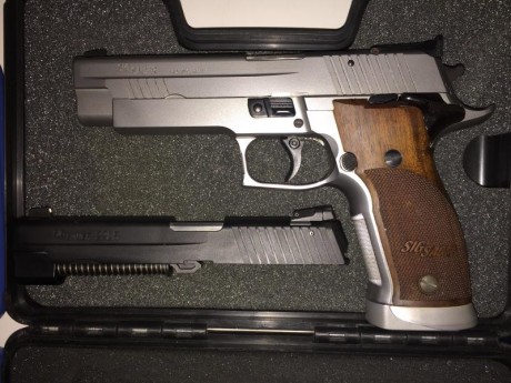 Se vende SIG-SAUER X-FIVE 9mm Pb + Kit del 22lr usado el primer día, estado impecable, Se vende por cambio 00