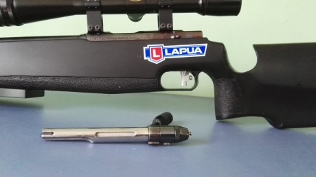 Vendo las siguientes armas por tanta cantidad de armas que tengo primera carabina calibre 22 Anschutz 12