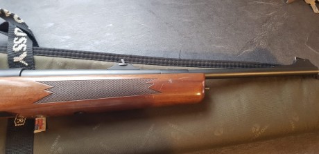 Hola.  Un amigo vende éste rifle por dejar la caza. Con marcas de uso. 650€ portes incluidos a la península. 00