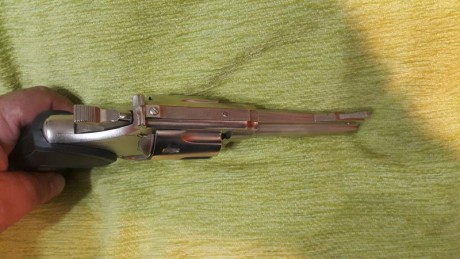 Vendo revolver Astra modelo 357 en calibre 357 mágnum y 38 comprado por capricho.
El arma no tiene apenas 00