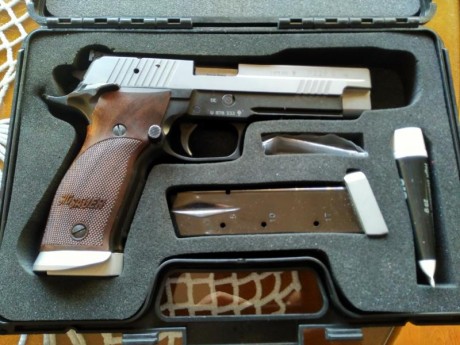 Vendo Sig Sauer P 226 X Five AL SO 5", la aligerada, peso 1030g.
Disparador ajustable entre 1 y 1,600 02