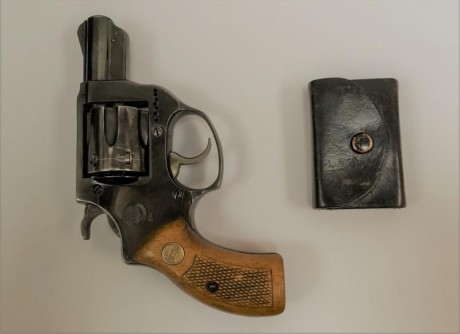 Vendo astra del calibre 32 SW de 2" , en buen estado 50€,  Madrid,
es de un compañero teléfono de 01