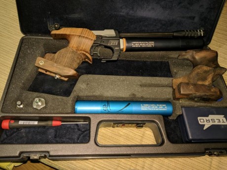 Vendo pistola aire para precisión TESRO PA10 funcionando perfectamente en muy buen estado Se vende con 00