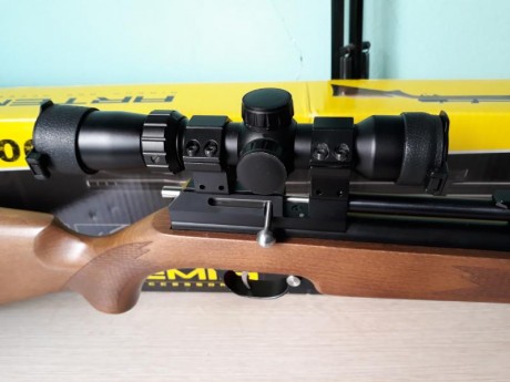Pues nada, haciendo caja le toca a esta carabina muy ligera e ideal para plinking,
Esta a 21j aunque es 02