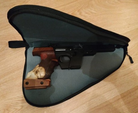 Hola, vendo esta funda que realice hace poco, me equivoque en la bandera de España que quería el dueño, 20