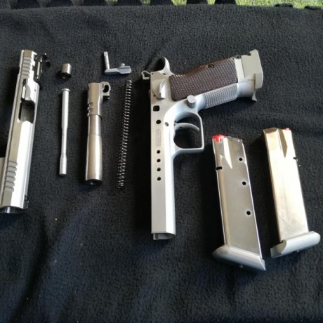 RESERVADA
Vendo mi Tanfoglio Limited Custom del 9mm con poco uso en fuego central, y en muy buen estado. 41