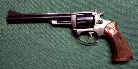 Se vende Astra CADIX, 38 spl, seis pulgadas. 
Se puede ver y probar en La Coruña.
100 euros en mano y 00