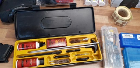 Hola Vendo un pack con una STI Edge del 40 con 6 cargadores.

Ademas incluyo:
-Un cinturón de doble alfa 111