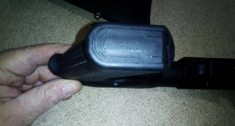 Hola, vendo escopeta de corredera MOSSBERG con dos cañones, uno liso y el otro estriado especial para 30