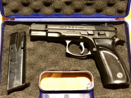 Hola!,

Vendo mi pistola CZ 75 B 9 mm por no usarla. Prácticamente no he tirado nada con ella (prefiero 01