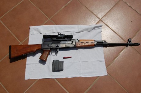 Vendo Zastava M76, muy pocos tiros.
Números de serie coincidentes en todas las piezas del arma no en la 00