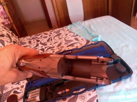Buenos dias
tal y como dice el anuncio, se vende escopeta Beretta Perennia sv10 
con sistema de regulacion 10