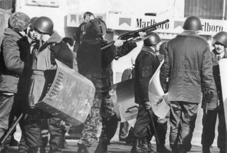 no se si alguien conoce este arma de primera mano,solo por curiosidad,este arma en españa tiene que estar 40