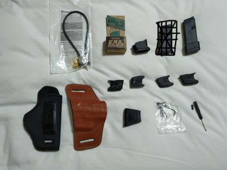 Pongo a la venta diverso material para Glock que he ido acumulando y que no utilizo,todo nuevo ,como nuevo 02